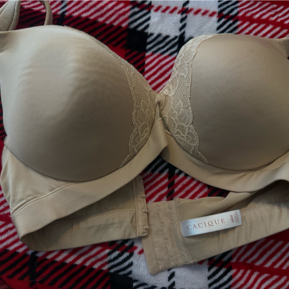 Cacique bra like new